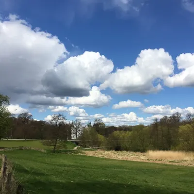 Wanderweg an der Aue bei Ahrensburg